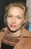 Актер Шарлотта Ньюхаус сыгравший роль в мультике Кот в сапогах: Три Чертенка.